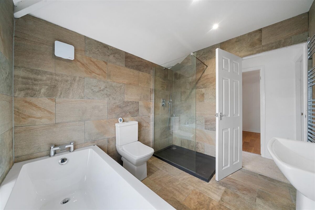 Dereham Crescent, Fazakerley