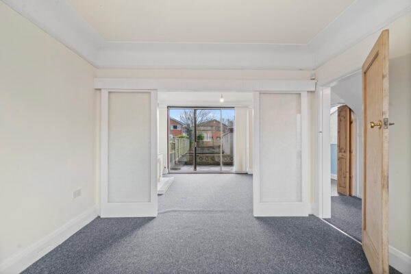 Malvern Grove, Aintree Village