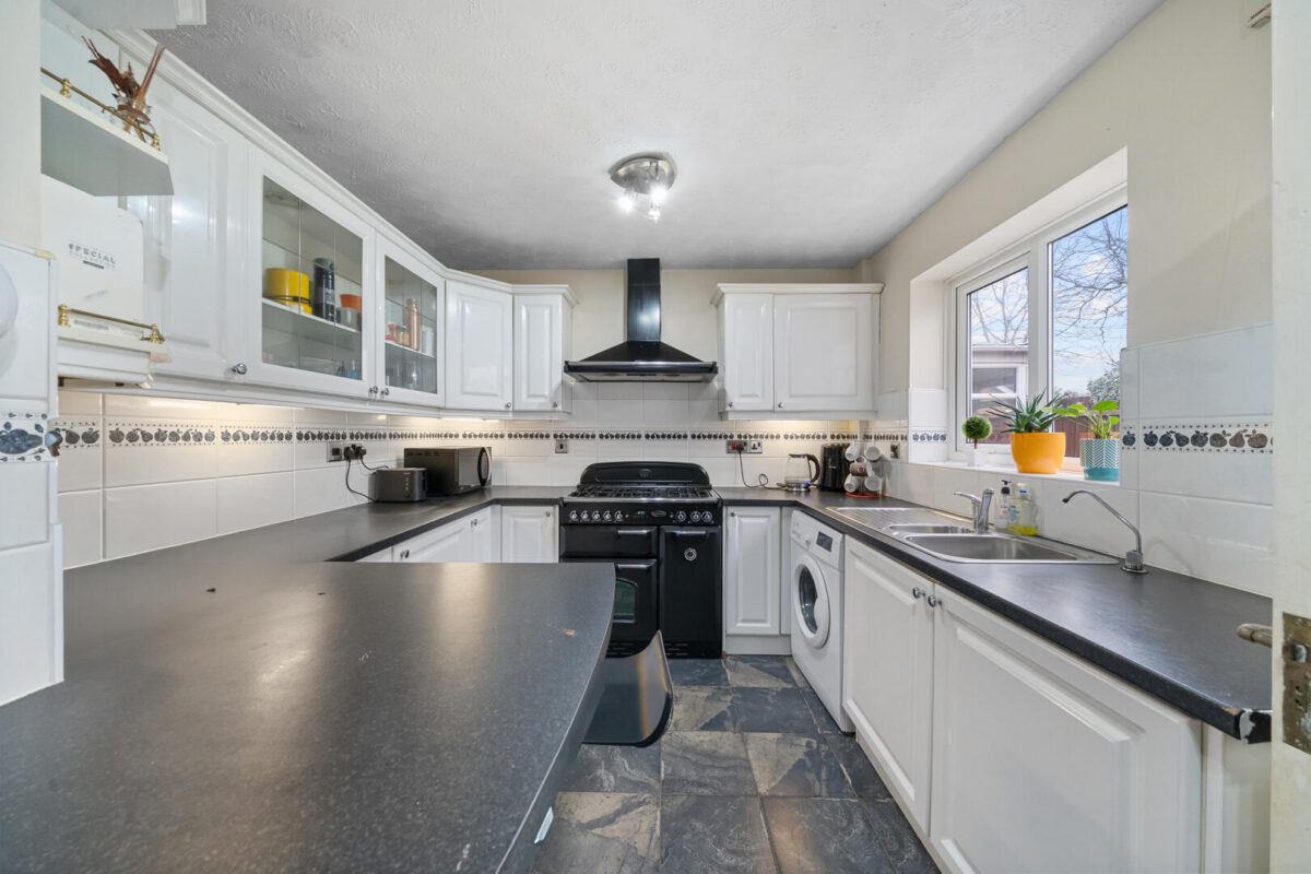 Furlong Close, Aintree