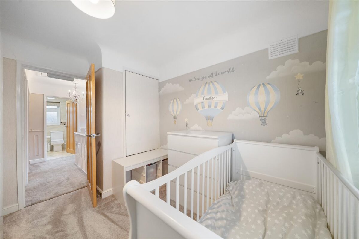 Altway, Aintree Village