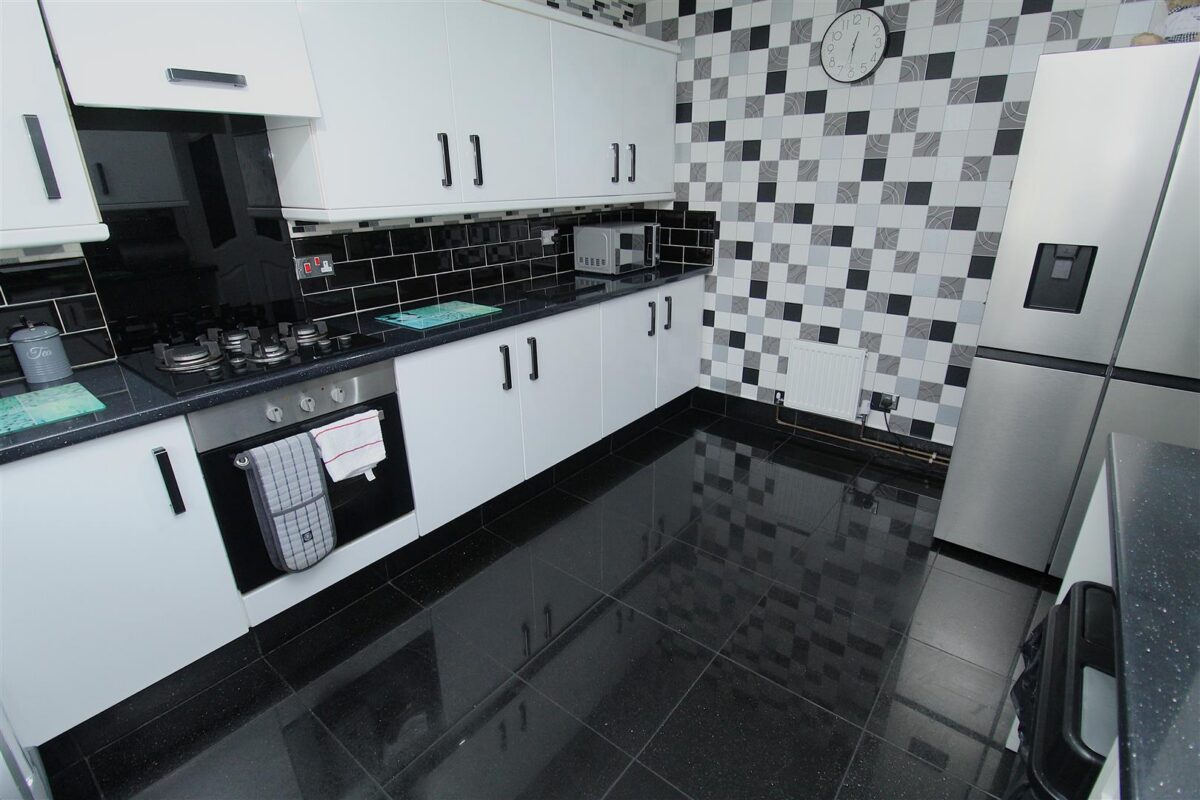 Gray Street, Linacre