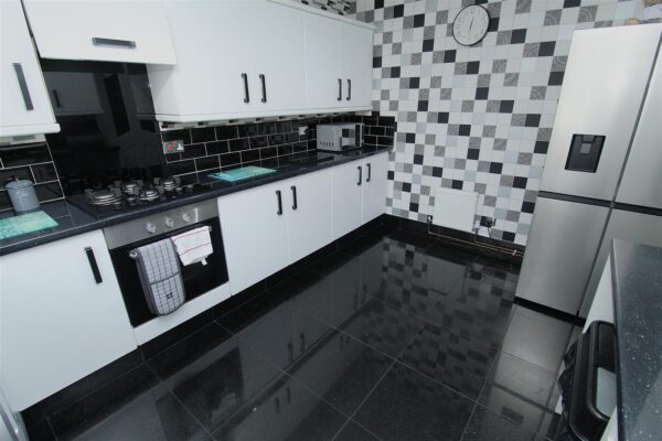 Gray Street, Linacre