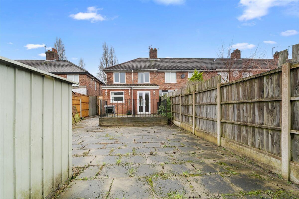 Dereham Crescent, Fazakerley