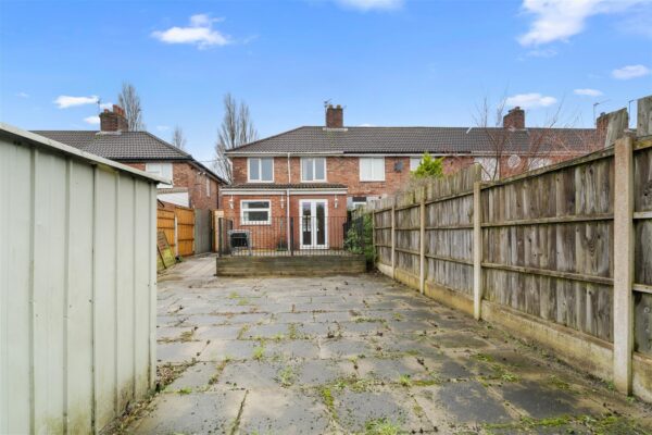 Dereham Crescent, Fazakerley