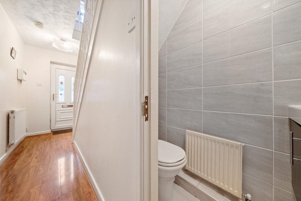 Furlong Close, Aintree