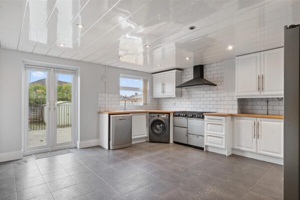 Dereham Crescent, Fazakerley