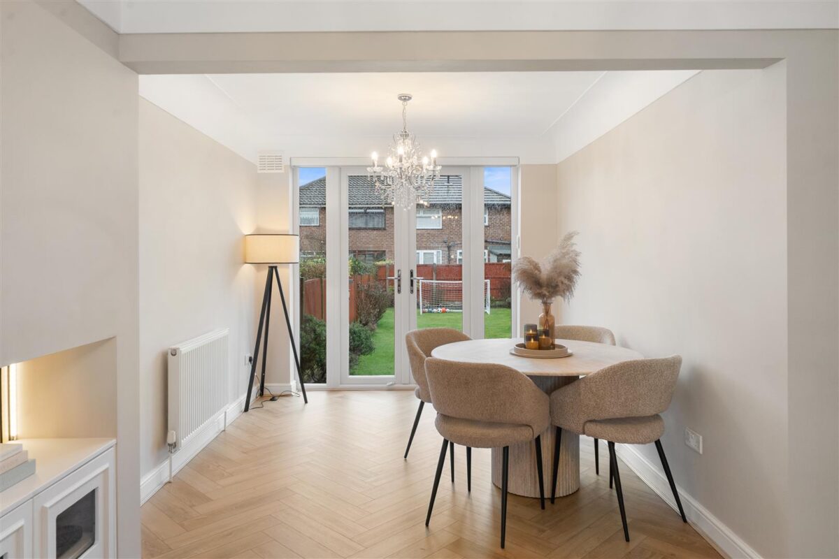 Altway, Aintree Village