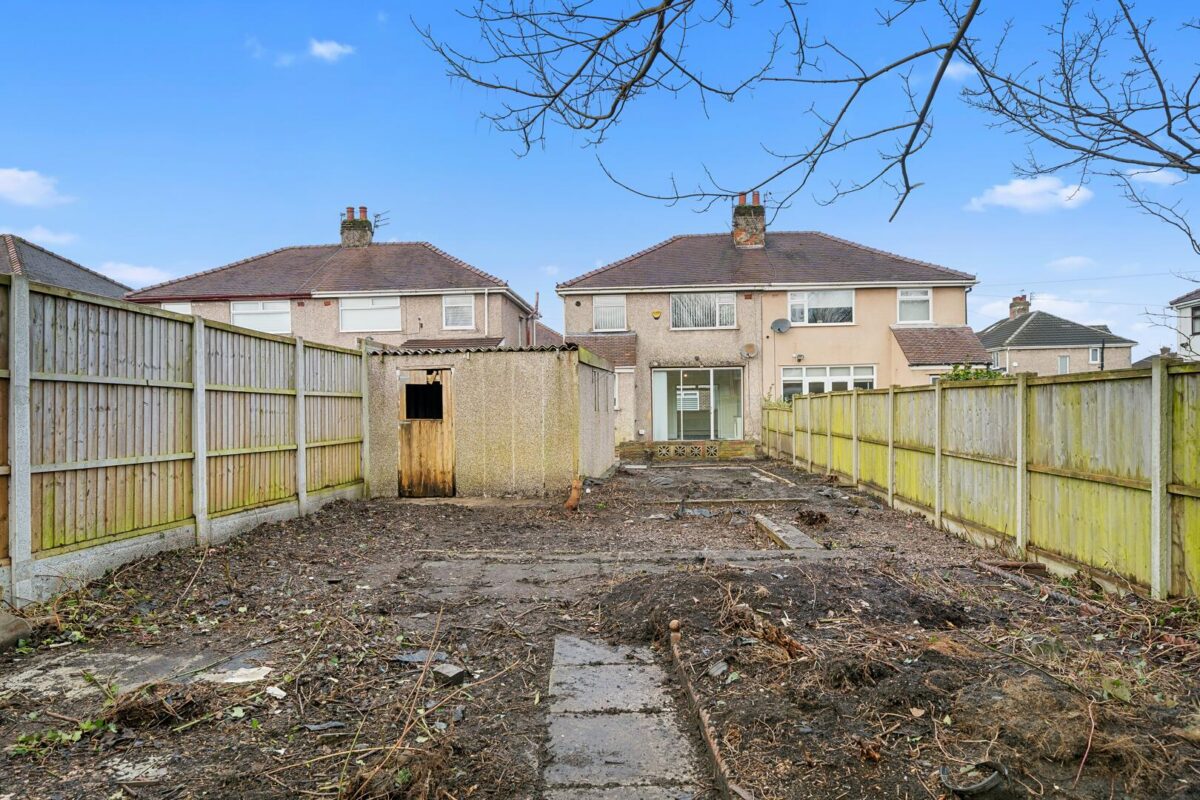 Malvern Grove, Aintree Village