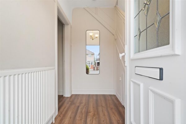 Oriel Drive, Aintree Village