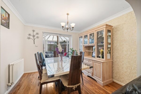 Furlong Close, Aintree