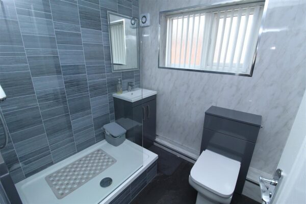 Gray Street, Linacre