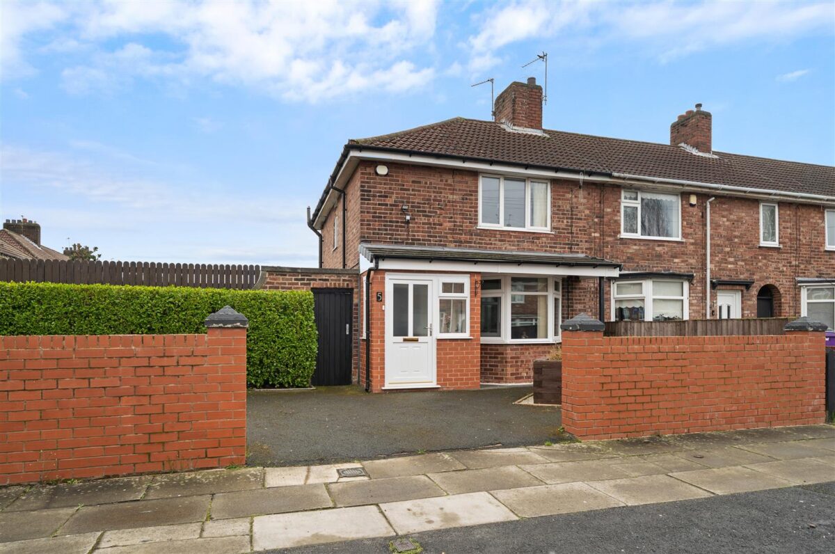 Dereham Crescent, Fazakerley