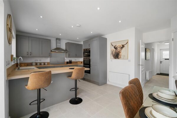 Westhead Green, Aintree Village