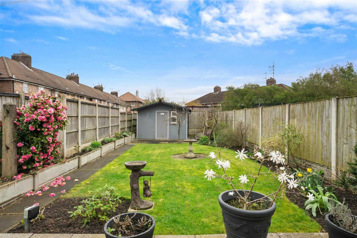 Dereham Crescent, Fazakerley