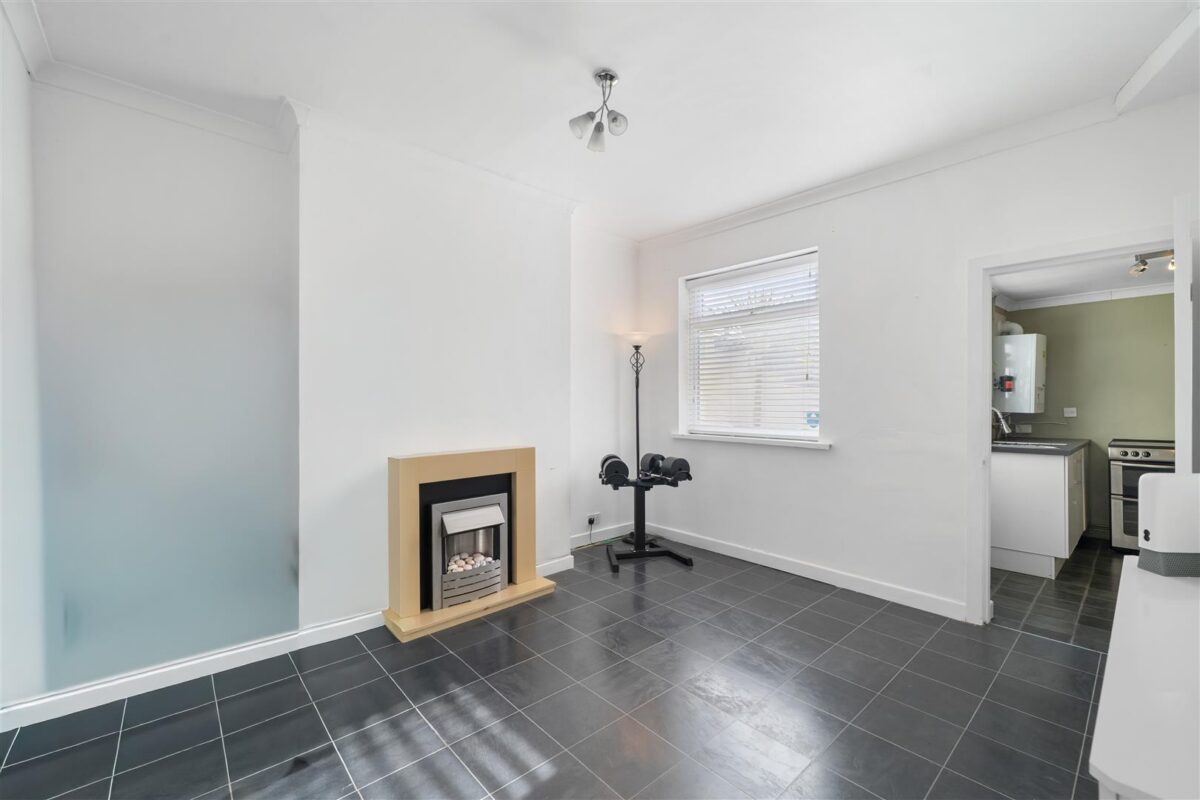 Greenwich Road, Aintree