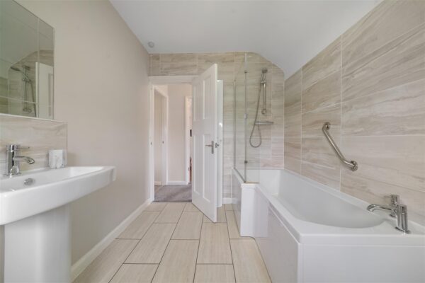 Dereham Crescent, Fazakerley