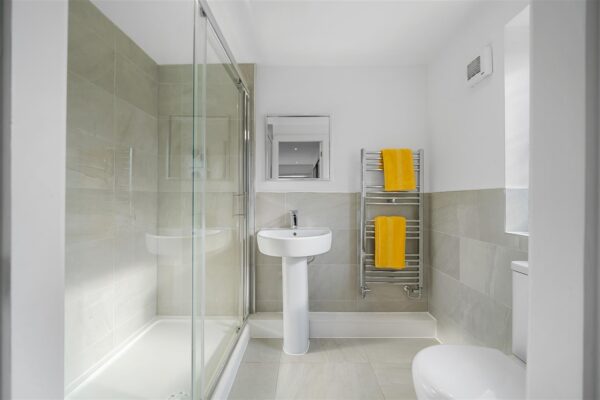 Westhead Green, Aintree Village