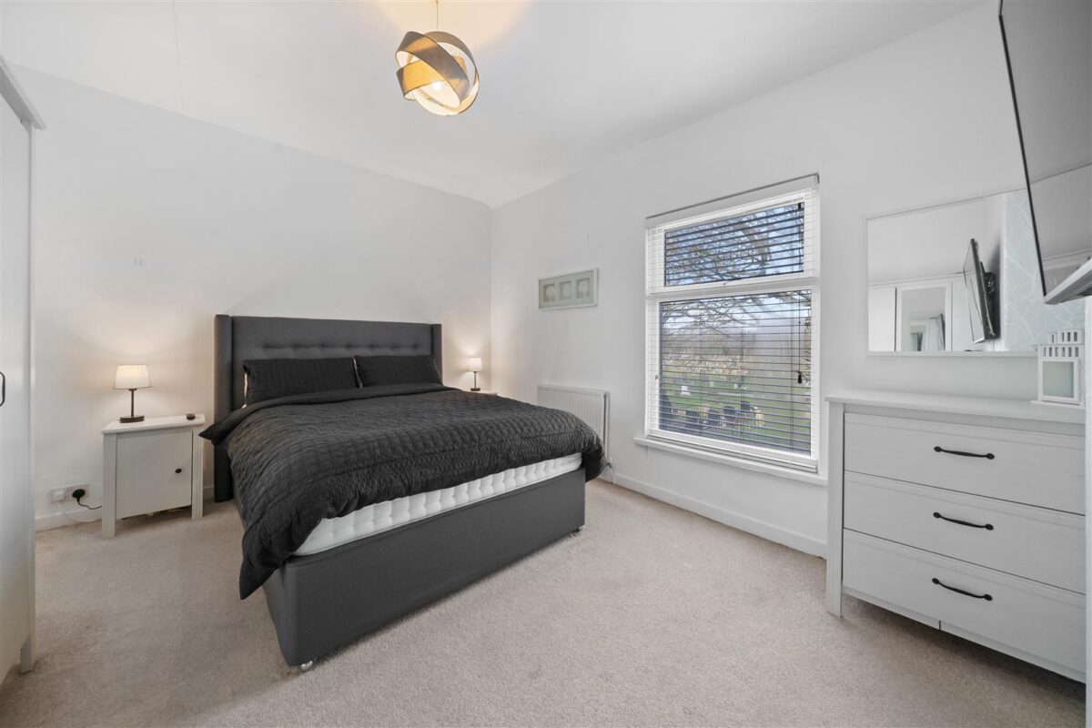 Greenwich Road, Aintree