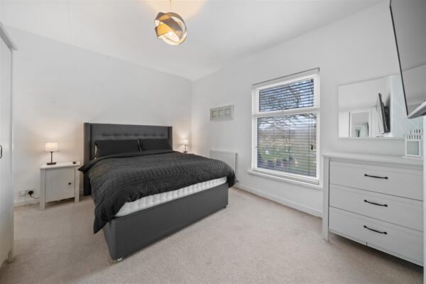 Greenwich Road, Aintree