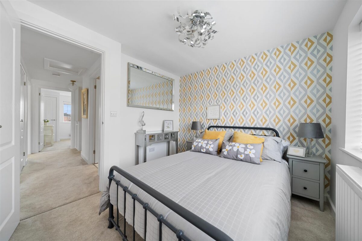 Westhead Green, Aintree Village