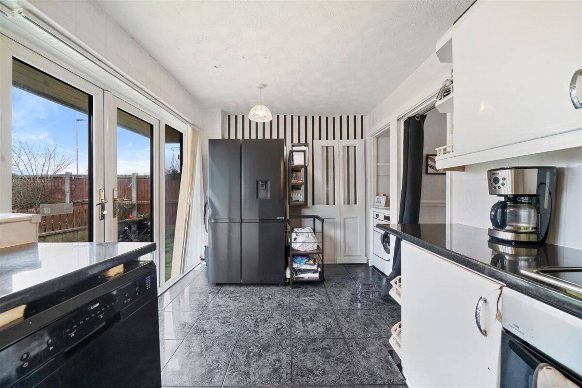 Alma Close, Fazakerley