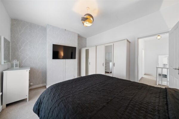 Greenwich Road, Aintree