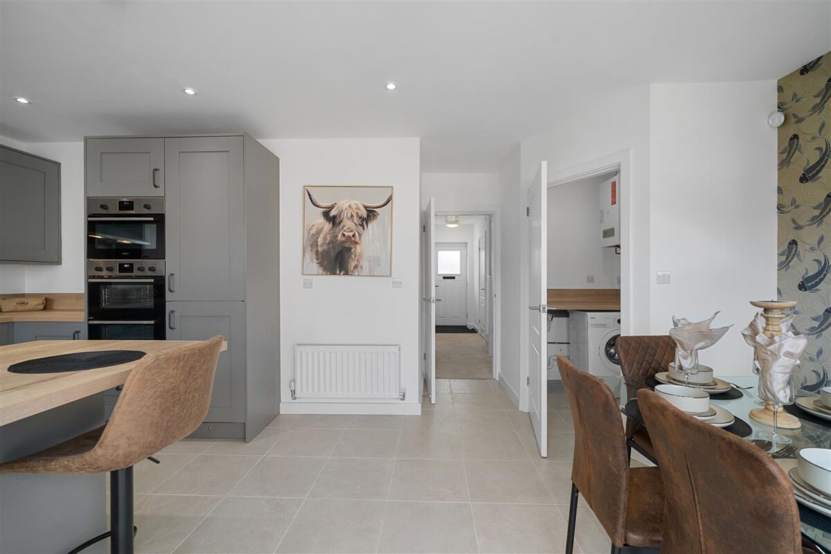 Westhead Green, Aintree Village