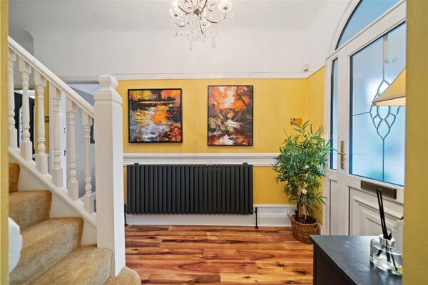 Ormskirk Road, Aintree Village