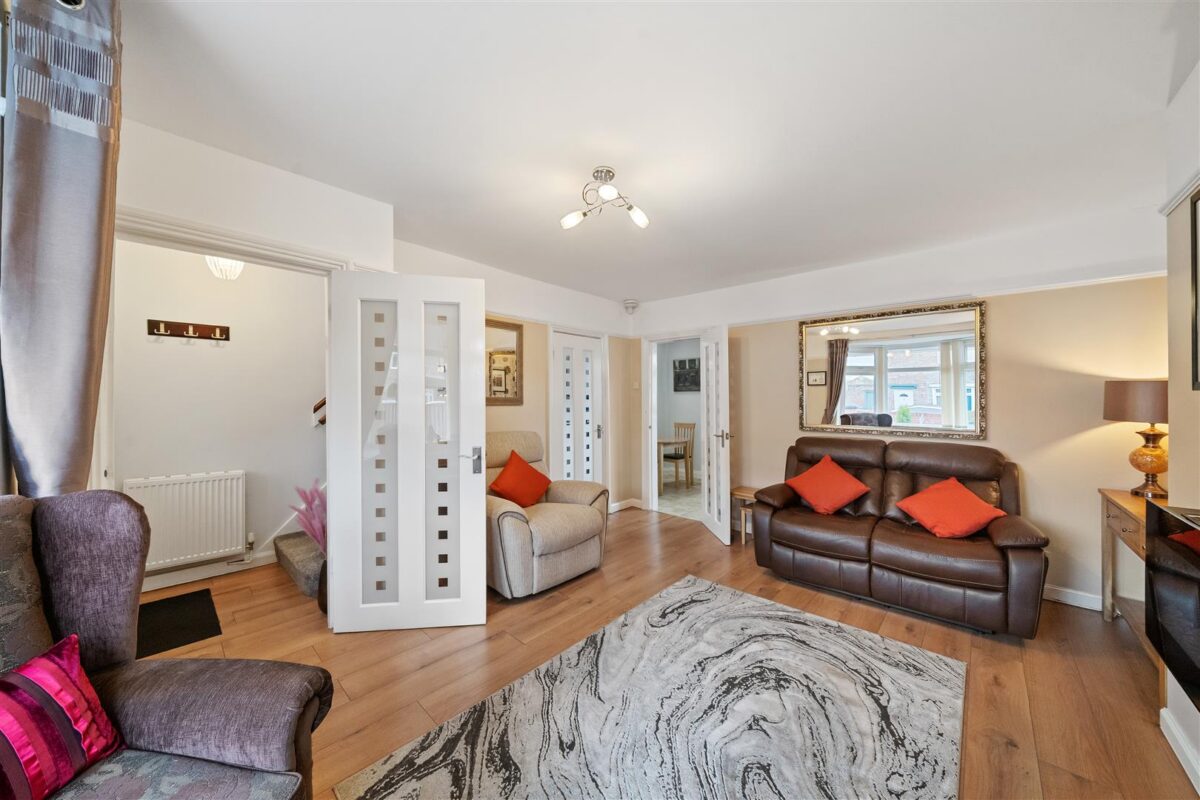 Dereham Crescent, Fazakerley