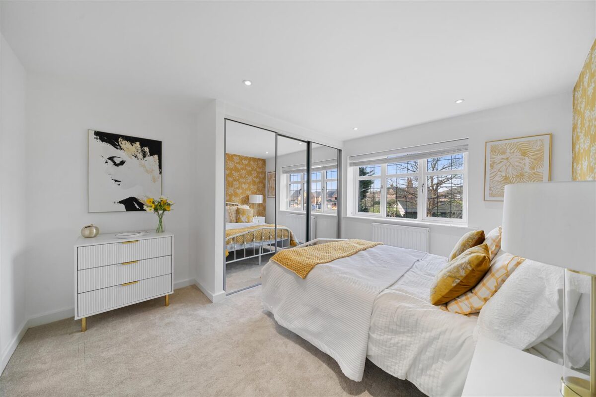 Westhead Green, Aintree Village