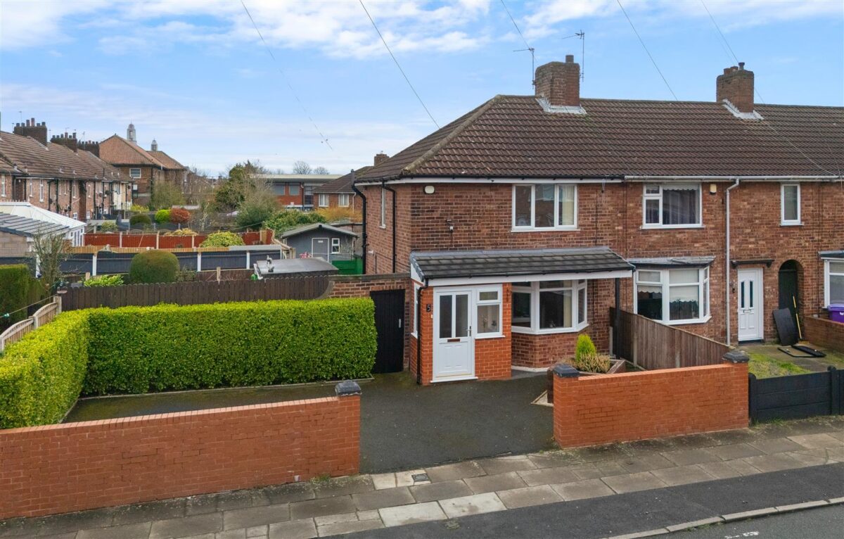 Dereham Crescent, Fazakerley