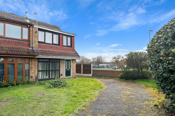 Alma Close, Fazakerley