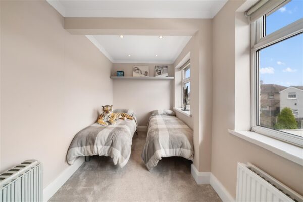 Ormskirk Road, Aintree Village