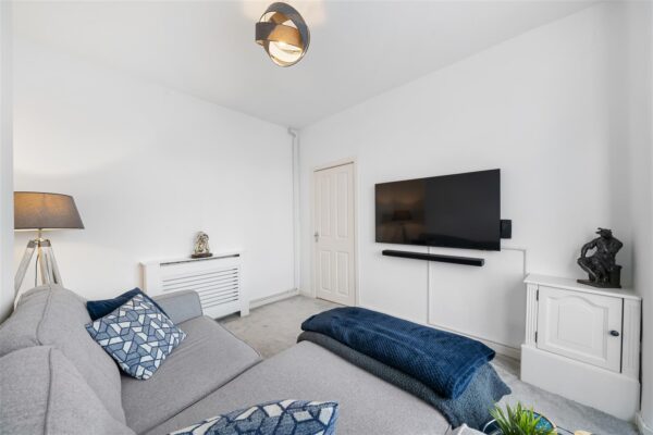 Greenwich Road, Aintree