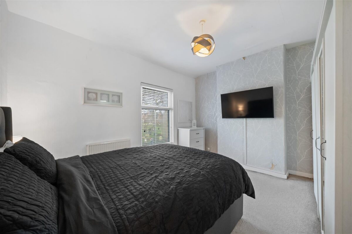 Greenwich Road, Aintree