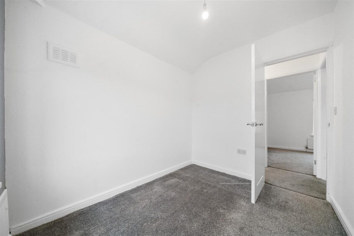 Montrovia Crescent, Fazakerley