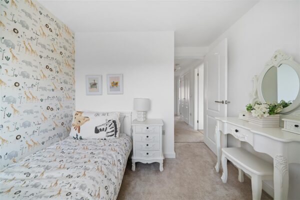 Westhead Green, Aintree Village