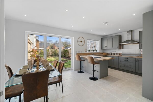 Westhead Green, Aintree Village