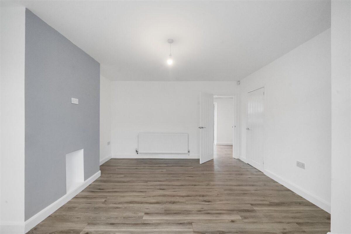 Montrovia Crescent, Fazakerley