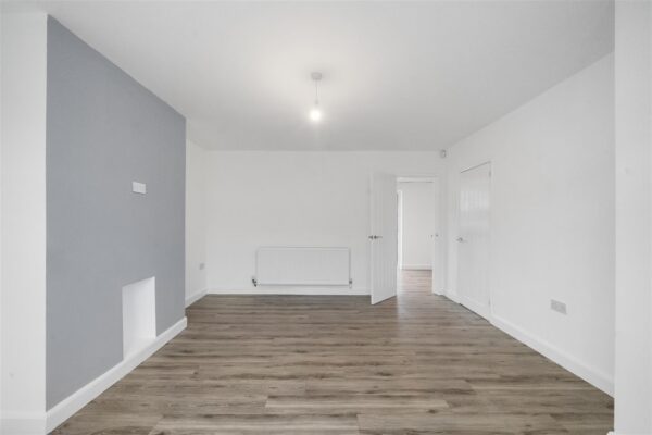 Montrovia Crescent, Fazakerley