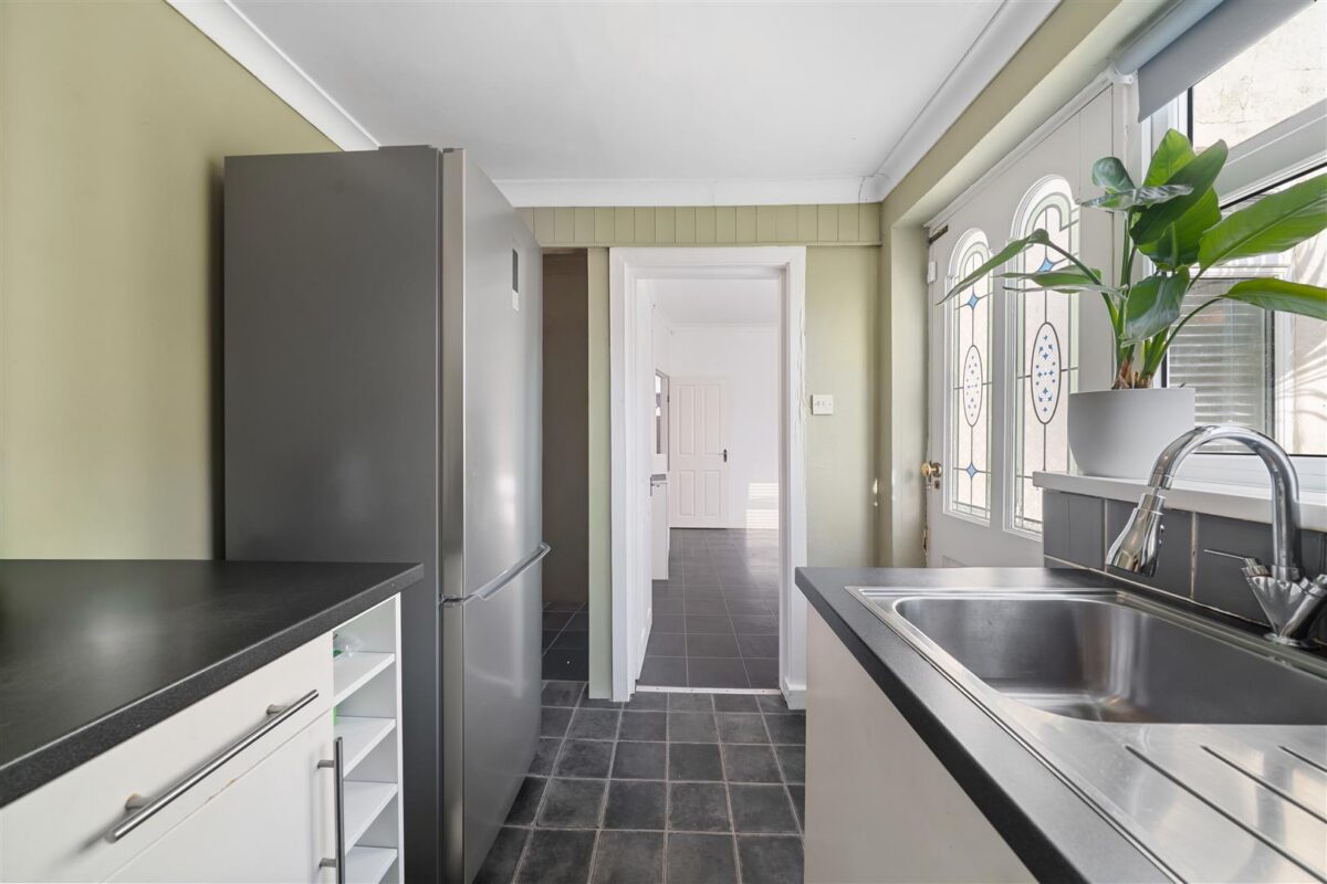 Greenwich Road, Aintree