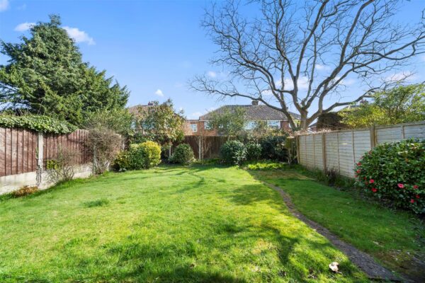 Bull Bridge Lane, Aintree Village