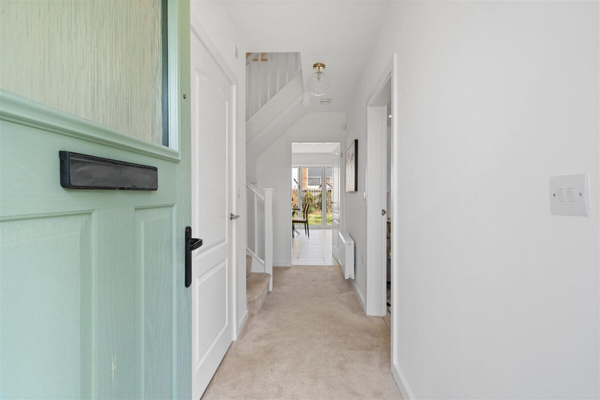 Westhead Green, Aintree Village