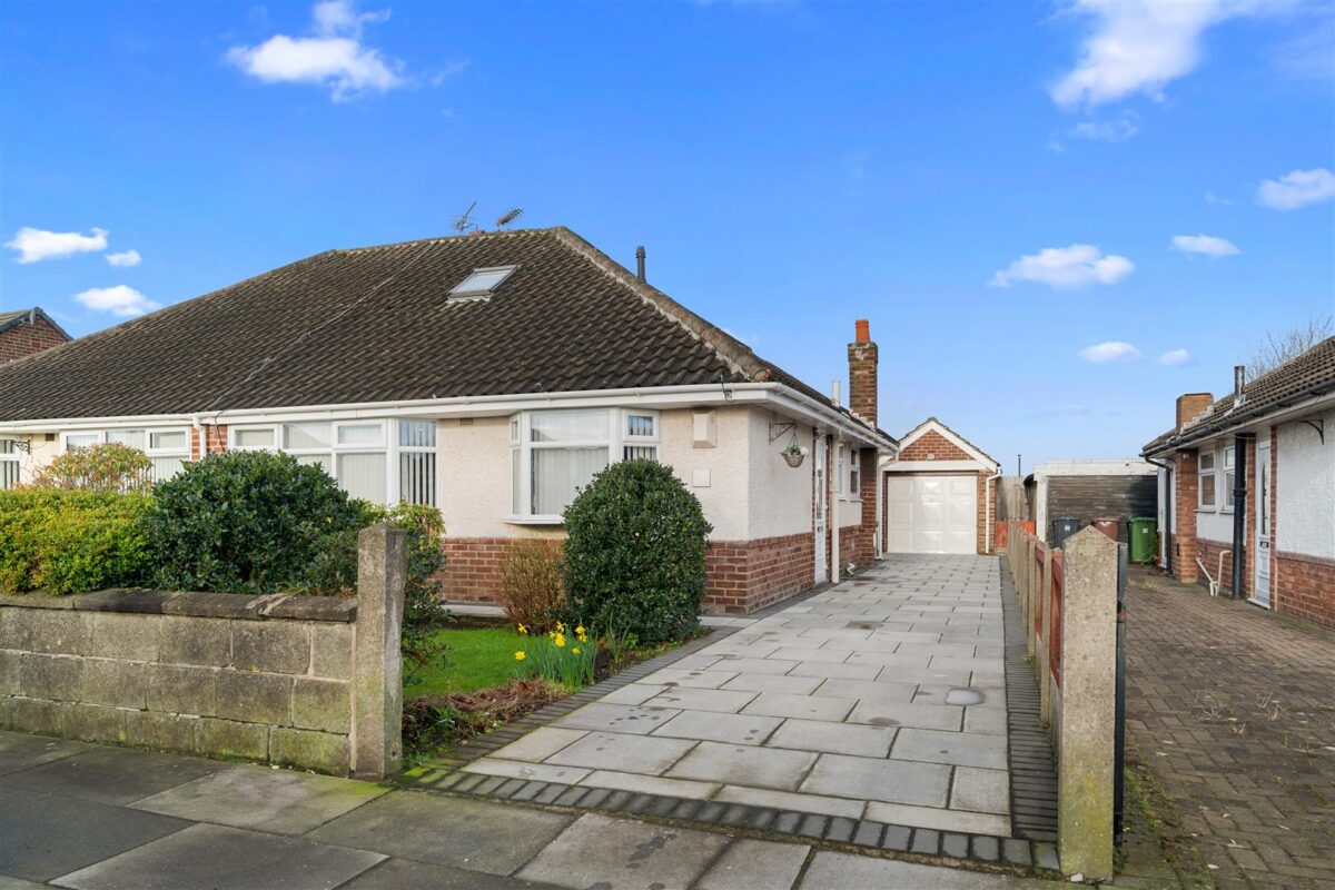 Lancing Drive, Aintree Village