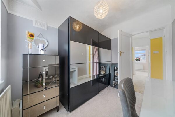 Ormskirk Road, Aintree Village