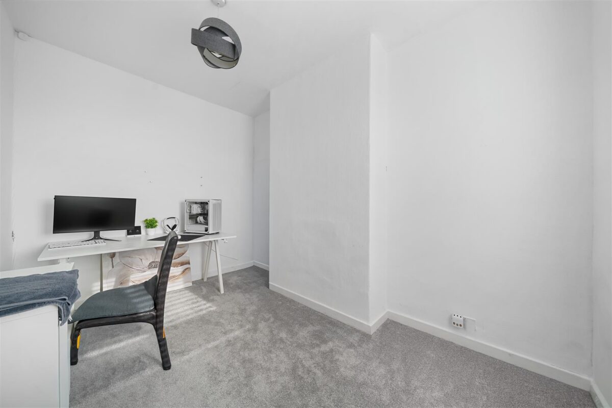 Greenwich Road, Aintree