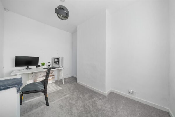 Greenwich Road, Aintree