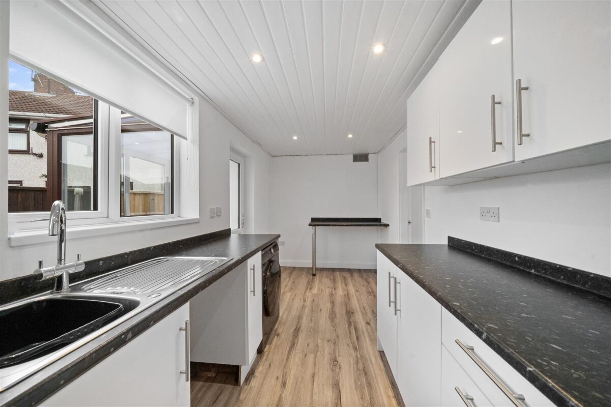 Montrovia Crescent, Fazakerley