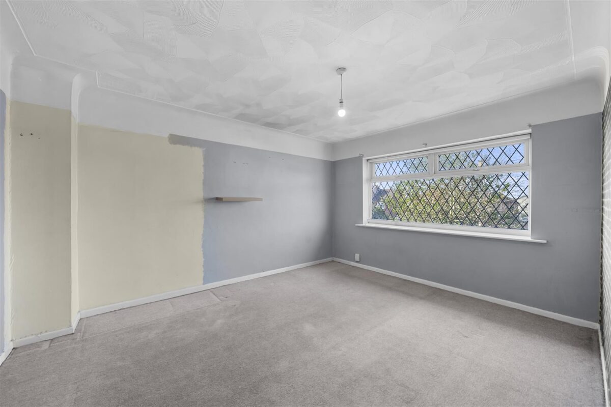 Bull Bridge Lane, Aintree Village