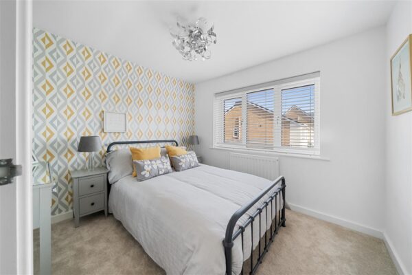 Westhead Green, Aintree Village